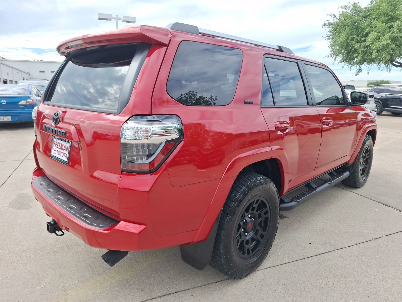 Used 2024 Toyota 4Runner SR5 Premium w/ Moonroof Package image 6