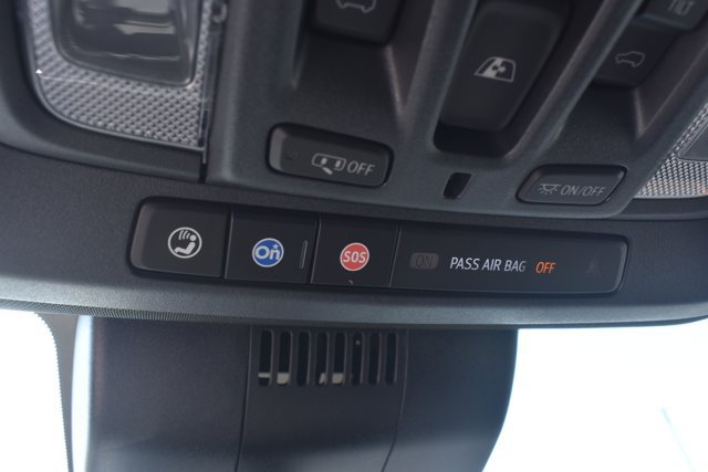 Used 2025 GMC Sierra 2500 AT4 w/ Technology Package AWD/4WD image 31