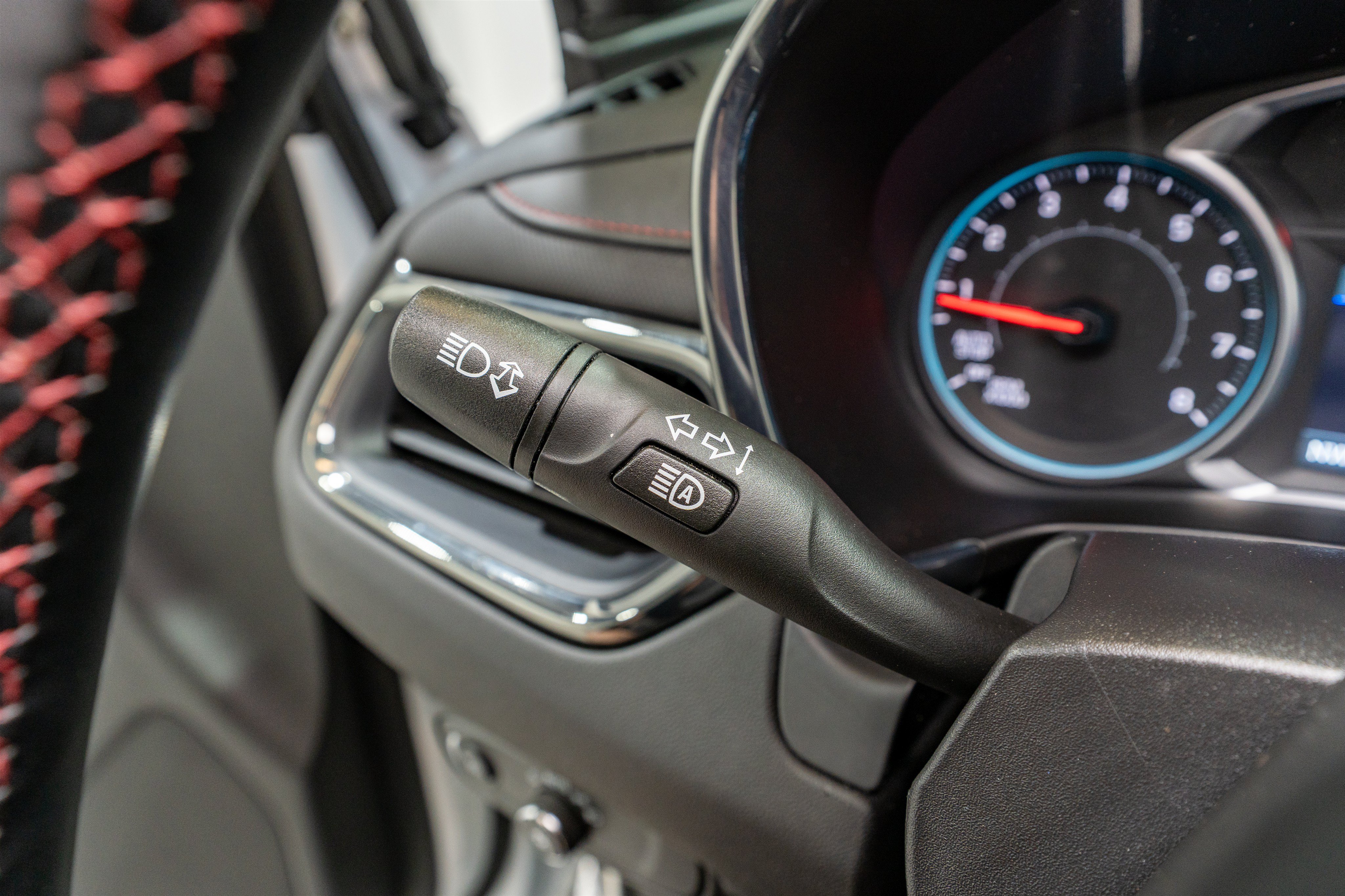 Used 2024 Chevrolet Equinox RS w/ RS Leather Package FWD image 27