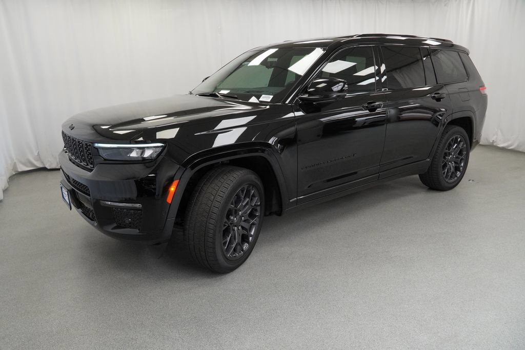 Used 2024 Jeep Grand Cherokee L Summit AWD/4WD image 4