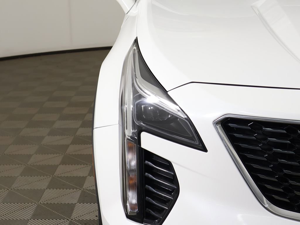 Used 2023 Cadillac XT4 Luxury w/ Cold Weather Package image 15