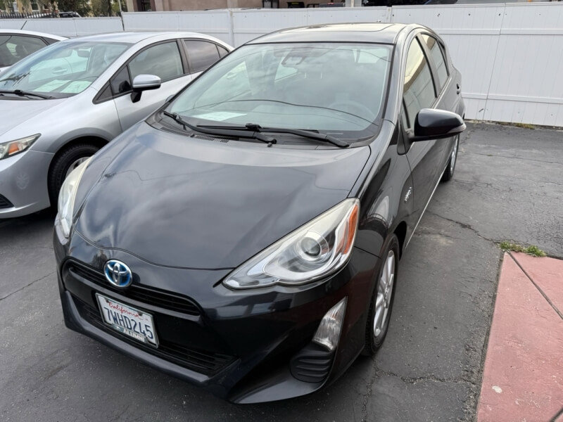 Used 2016 Toyota Prius C Three FWD image 1