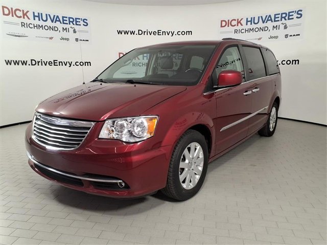 Used 2015 Chrysler Town & Country Touring w/ Driver Convenience Group