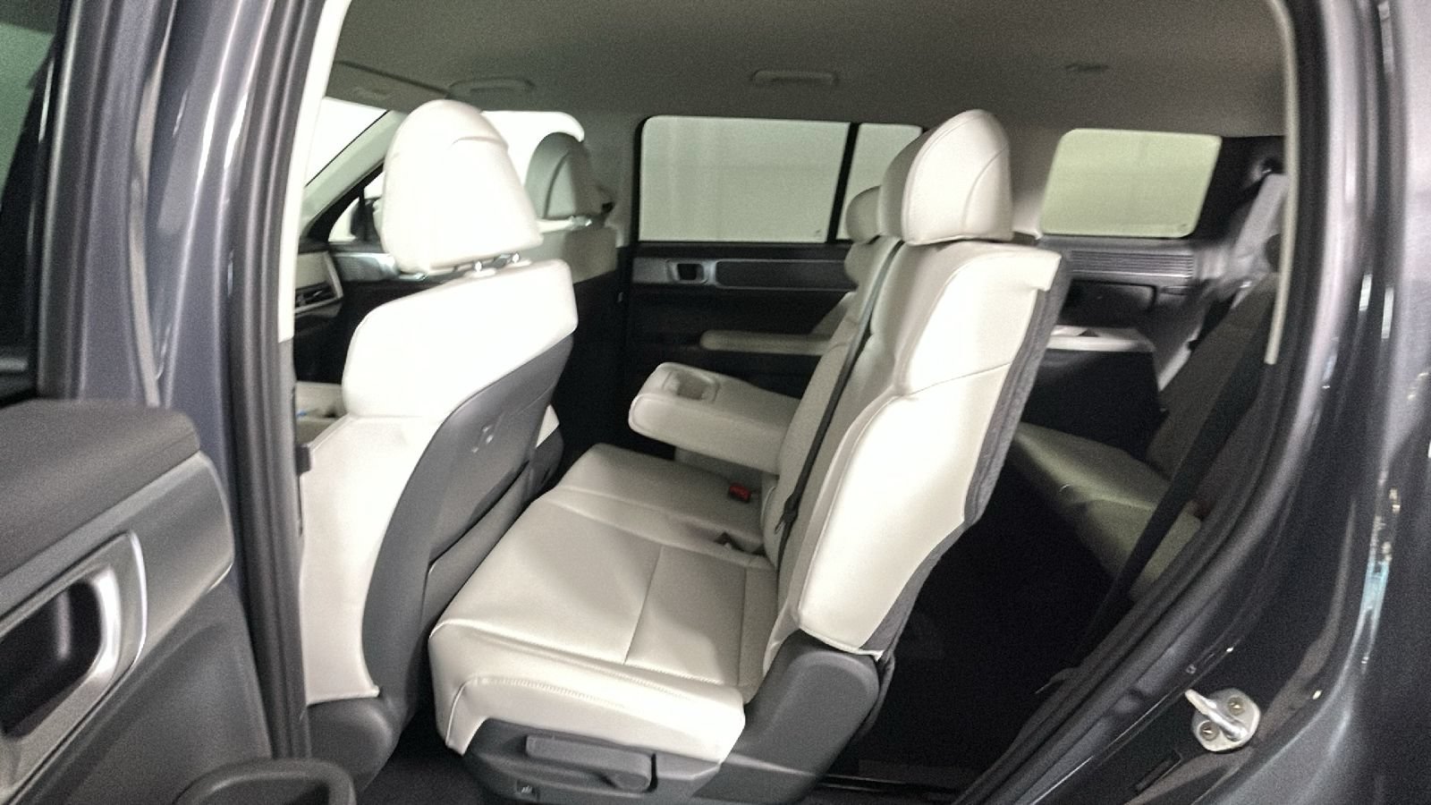 Used 2026 Hyundai Santa Fe SEL AWD/4WD image 31