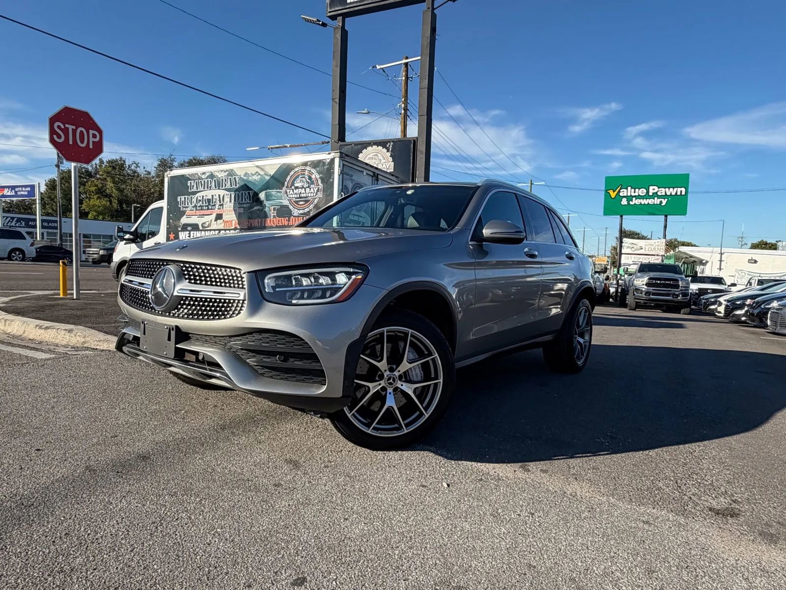 Used 2020 Mercedes-Benz GLC 300 4MATIC image 2