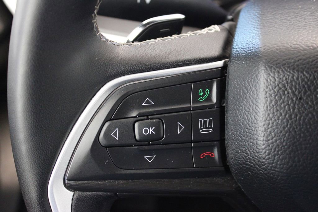 Used 2025 Jeep Grand Cherokee Altitude image 21