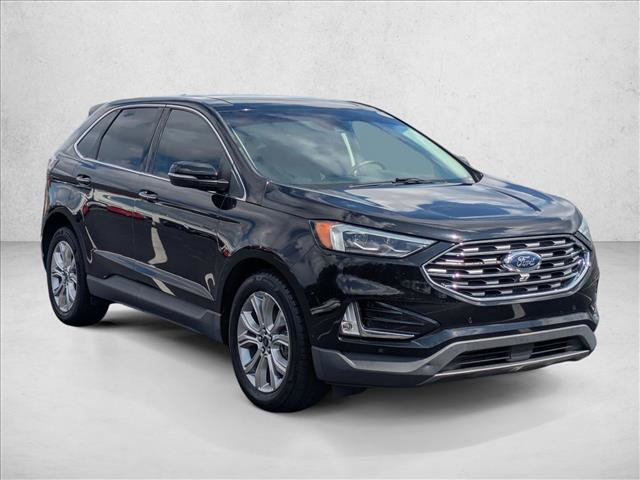 Used 2019 Ford Edge Titanium w/ Equipment Group 301A FWD image 3