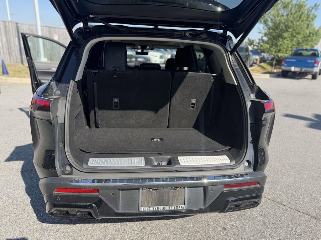 Used 2023 INFINITI QX60 Luxe w/ Cargo Package AWD/4WD image 16