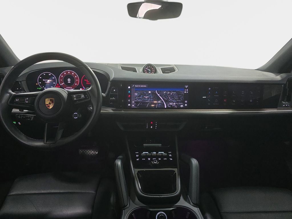 Used 2024 Porsche Cayenne image 10