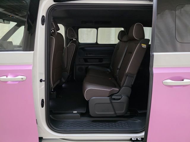 New 2025 Volkswagen ID. Buzz Pro S image 24