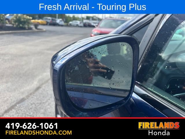 Used 2019 Chrysler Pacifica Touring Plus w/ S Appearance Package FWD image 17
