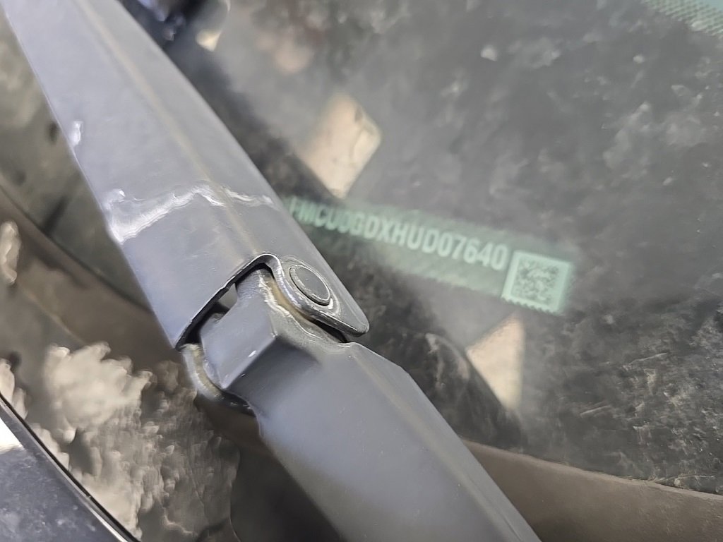 Used 2017 Ford Escape SE w/ Equipment Group 201A image 5