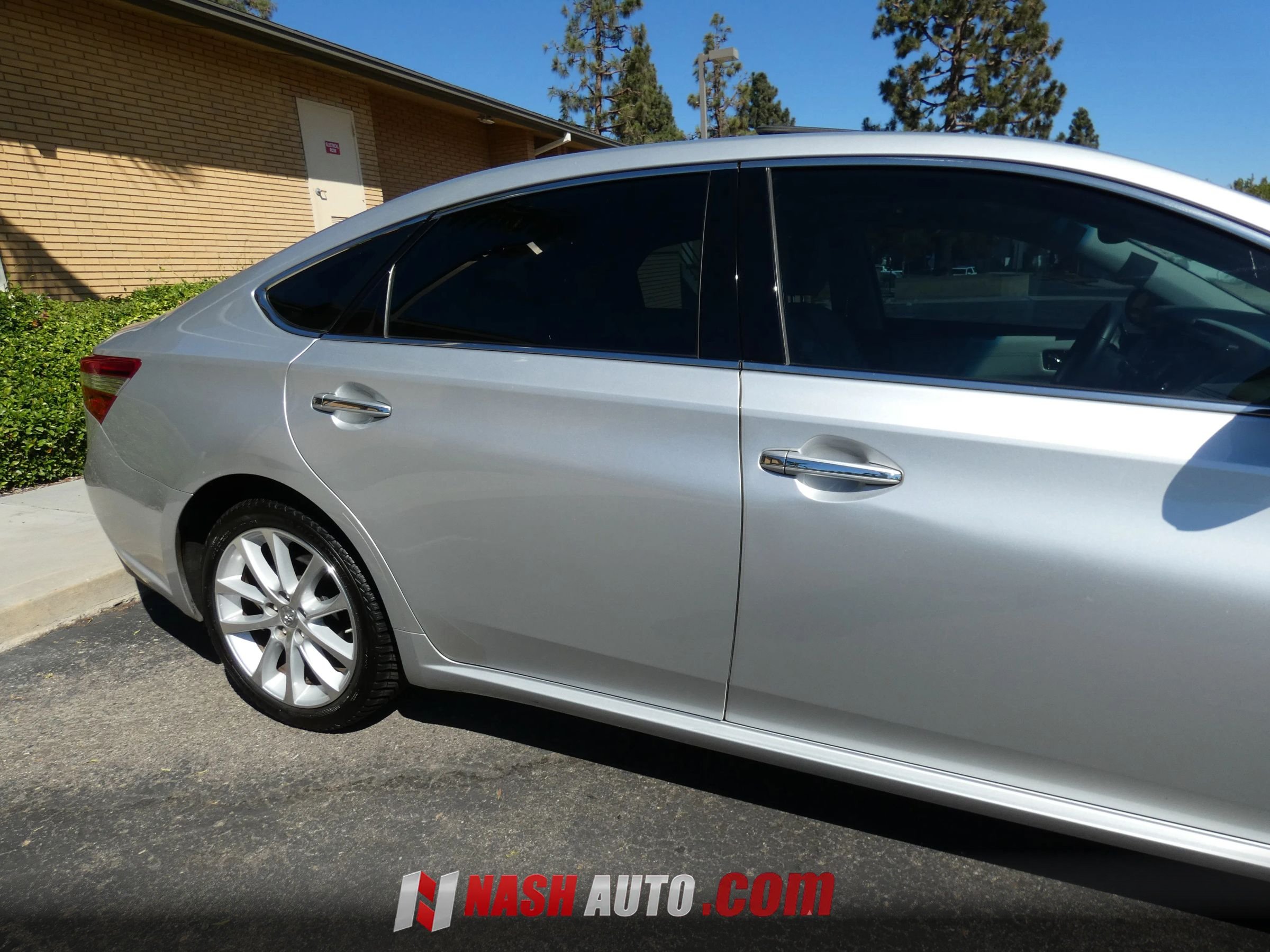 Used 2014 Toyota Avalon Limited FWD image 6