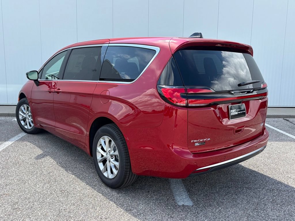 New 2027 Chrysler Pacifica Select w/ Family Tech Group AWD/4WD image 3