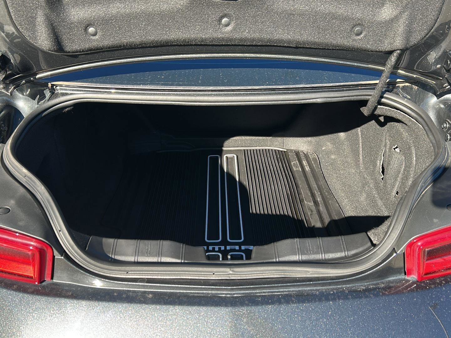 Used 2018 Chevrolet Camaro ZL1 image 29