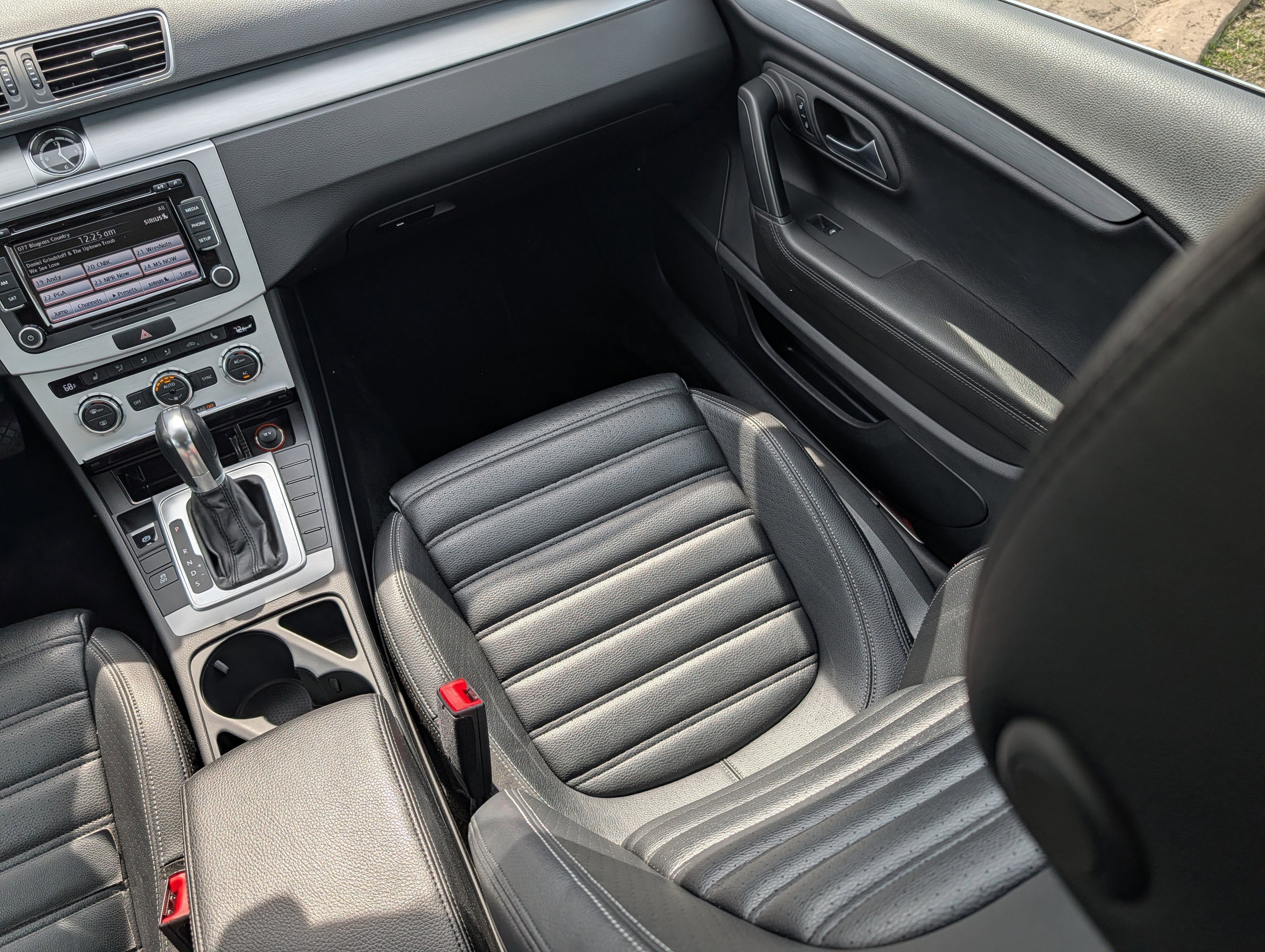 Used 2013 Volkswagen CC Sport image 11
