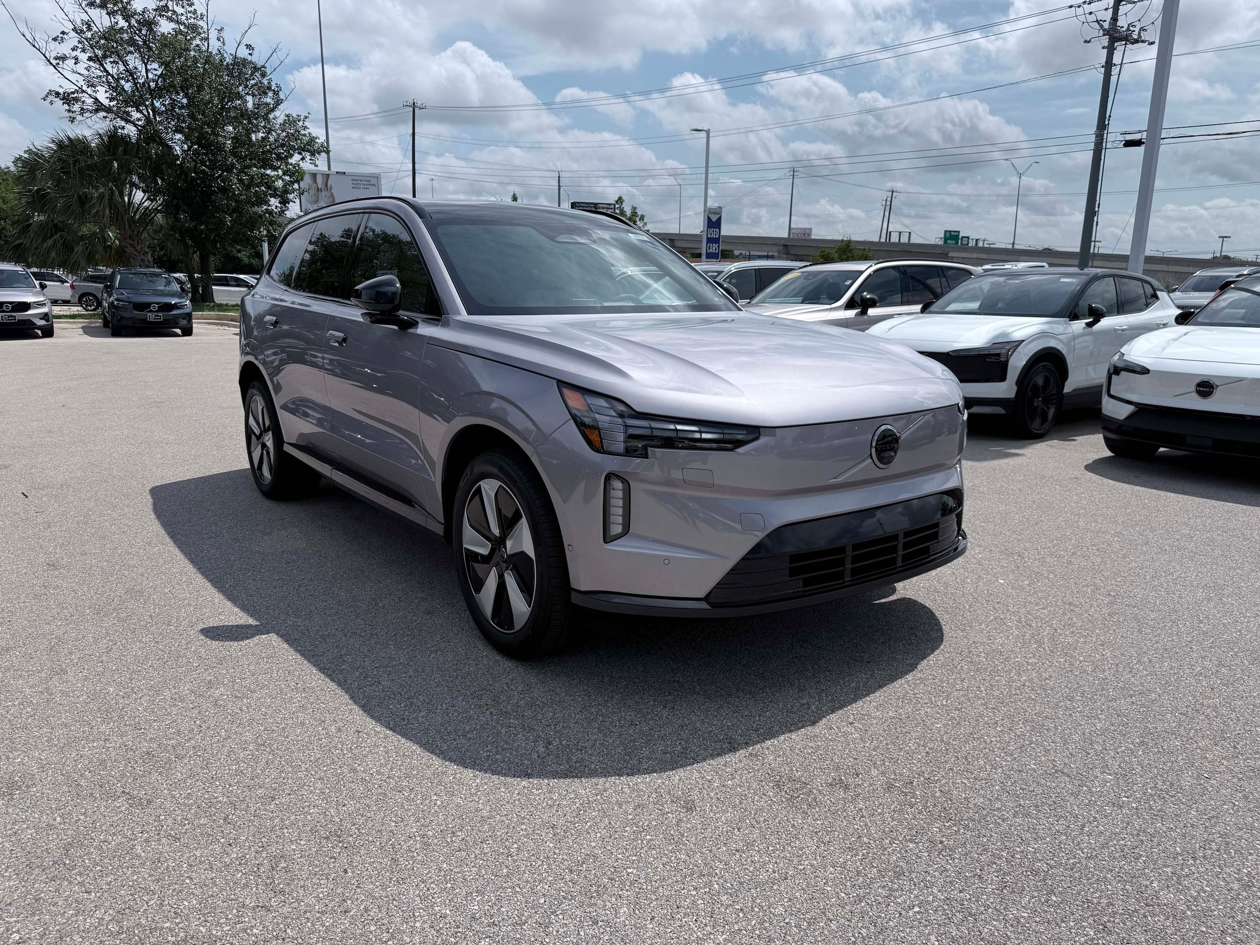 New 2026 Volvo EX90 Plus RWD image 7