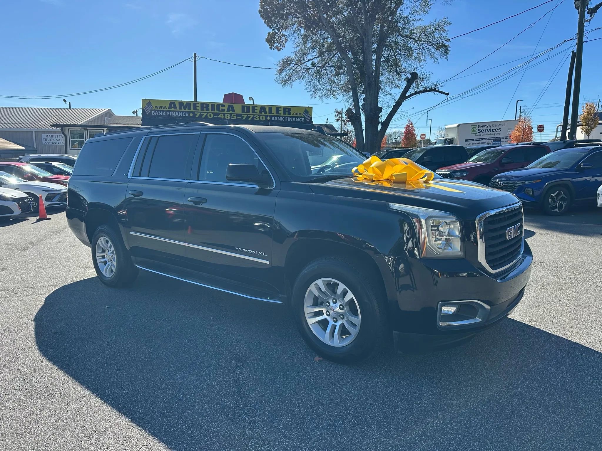 Used 2017 GMC Yukon XL SLT w/ Premium Edition image 7