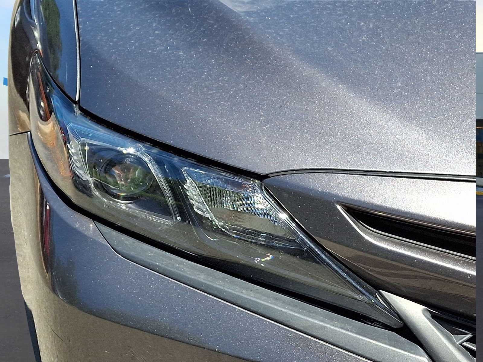 Used 2021 Toyota Camry SE FWD image 6