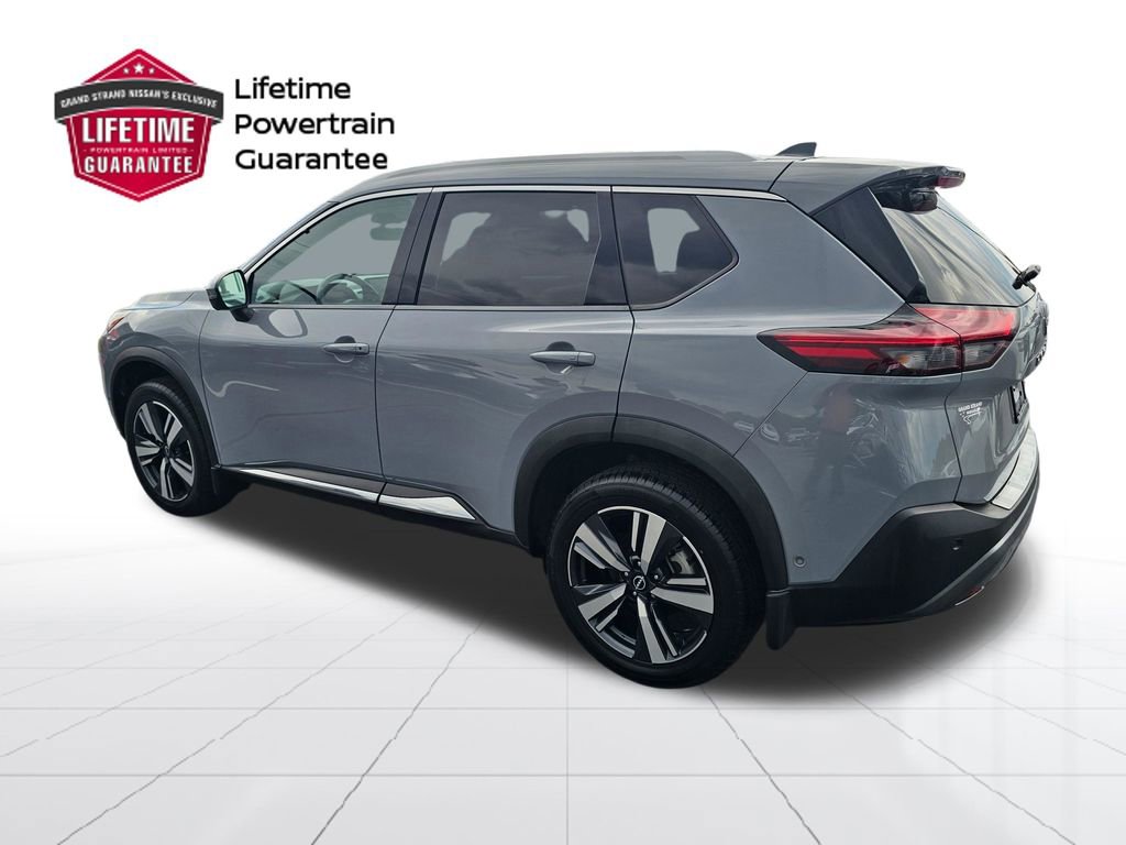 Used 2023 Nissan Rogue SL w/ SL Premium Package FWD image 2