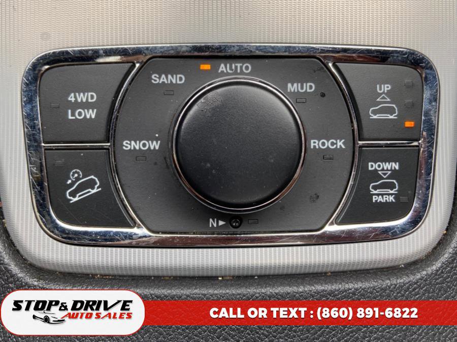 Used 2019 Jeep Grand Cherokee Summit w/ Platinum Series Group image 14