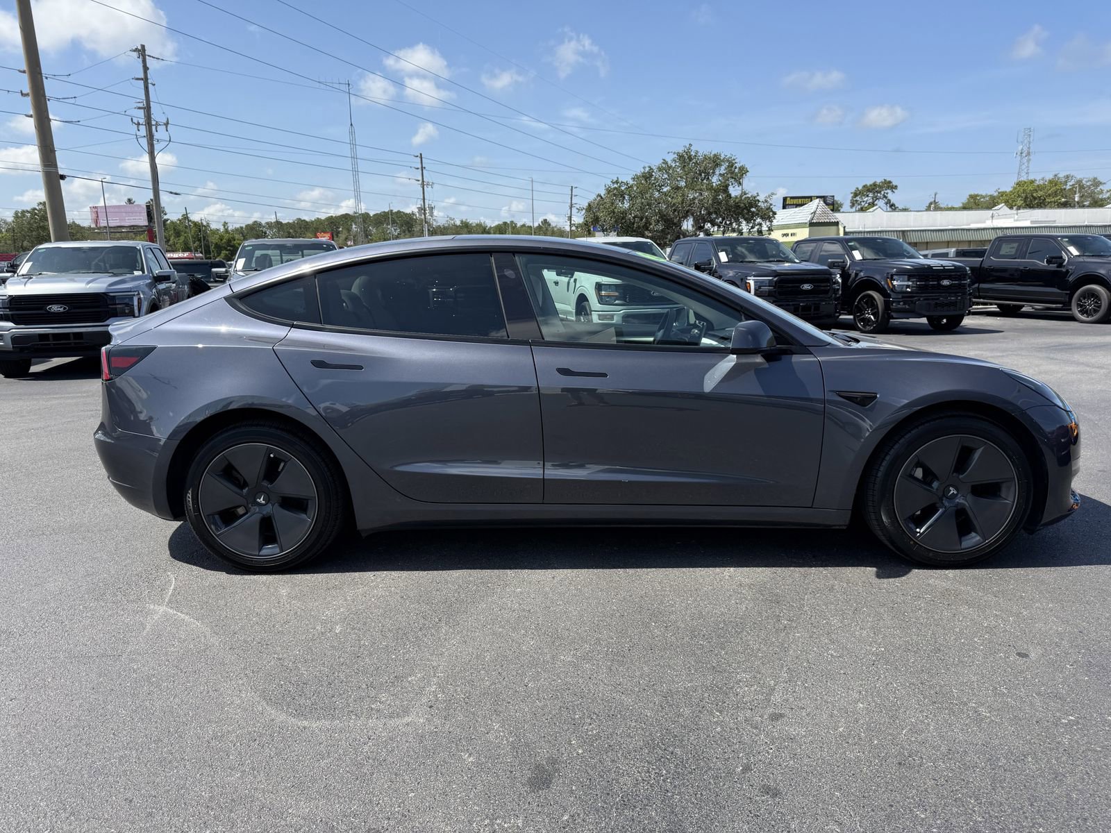Used 2023 Tesla Model 3 Standard Range RWD image 3
