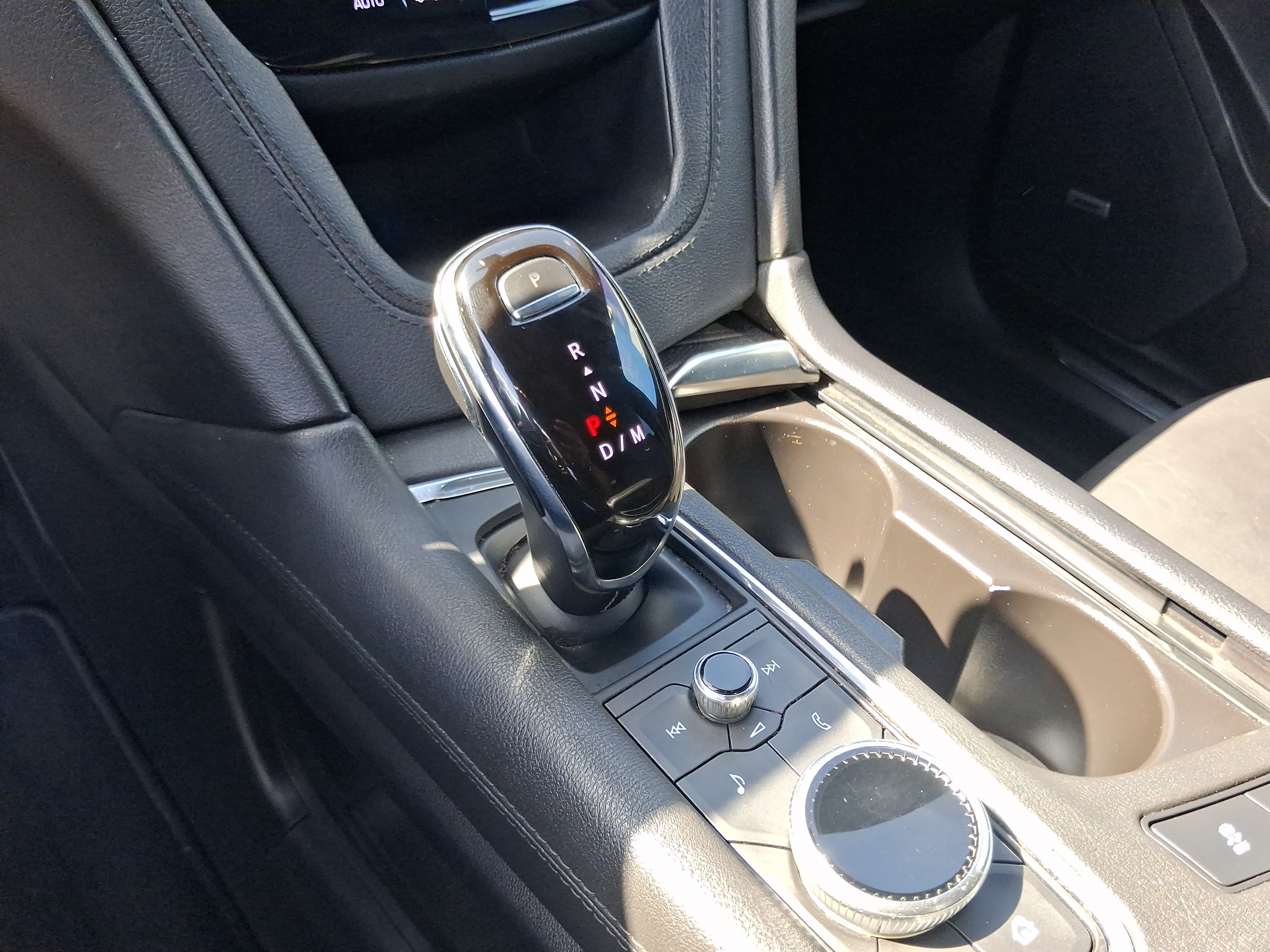 Used 2020 Cadillac XT5 Premium Luxury FWD image 19