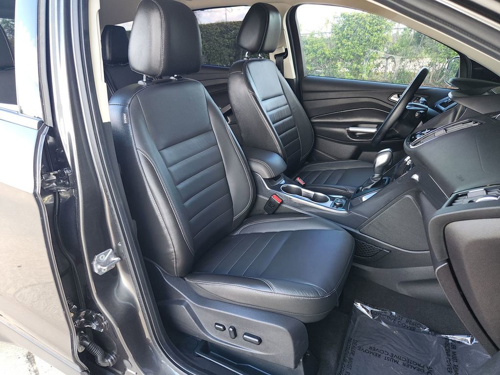 Used 2015 Ford Escape Titanium FWD image 15