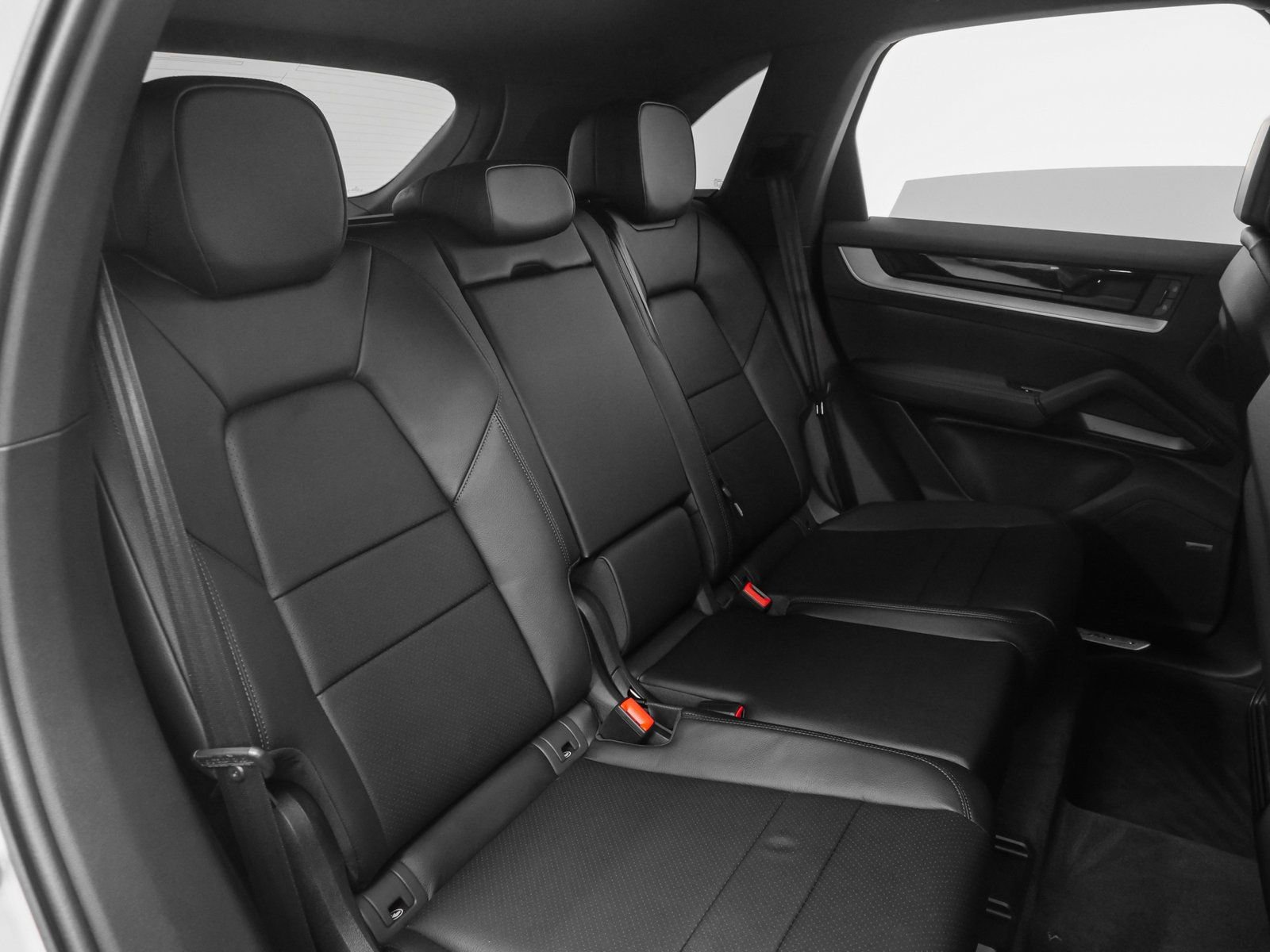 Certified 2025 Porsche Cayenne image 23