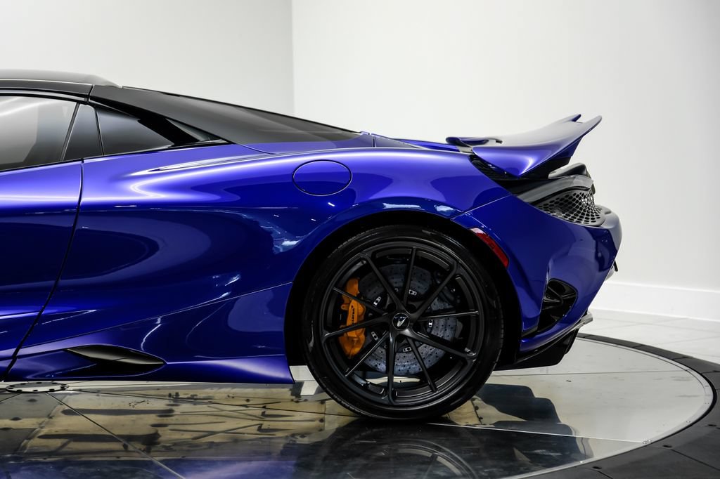 Used 2026 McLaren 750S Spider RWD image 16