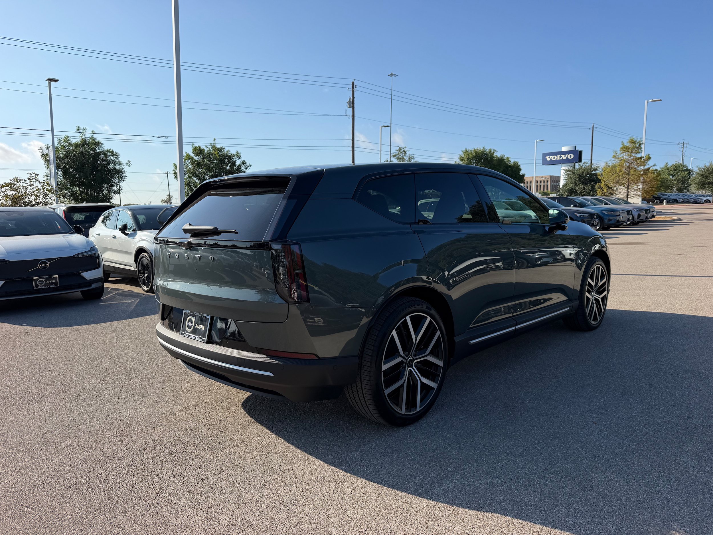 New 2027 Volvo EX60 Ultra AWD/4WD image 7