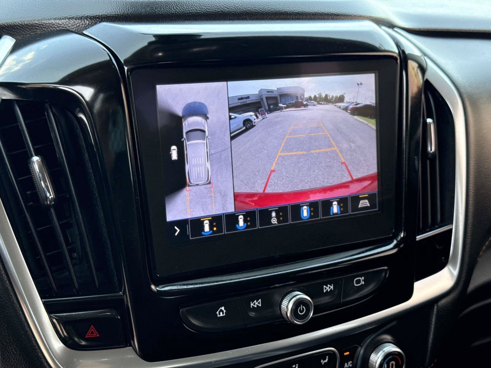 Used 2020 Chevrolet Traverse RS w/ LPO, Floor Liner Package FWD image 22
