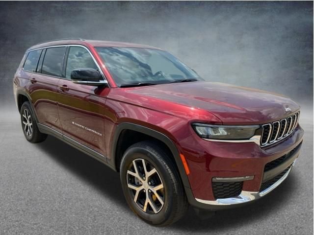 Used 2025 Jeep Grand Cherokee L Limited AWD/4WD image 4