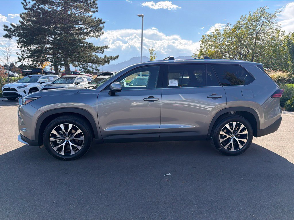 Used 2026 Toyota Grand Highlander AWD Hybrid image 4
