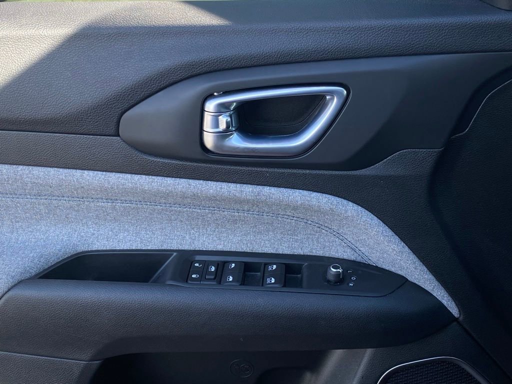 Used 2022 Jeep Compass Latitude FWD image 19