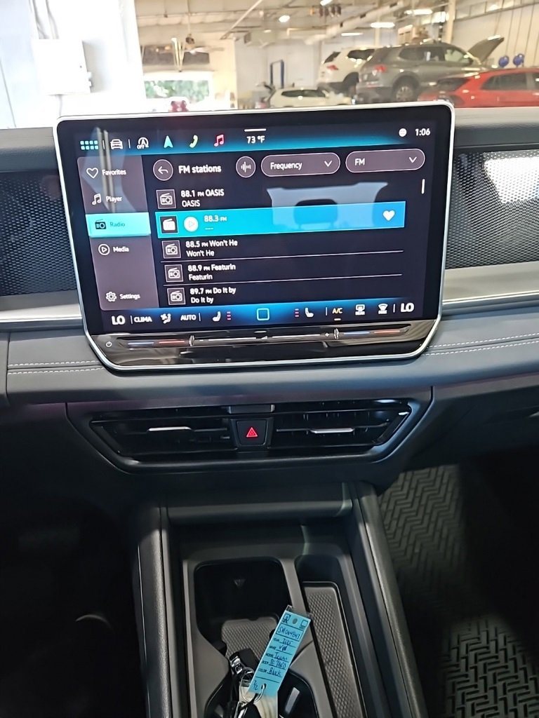 New 2025 Volkswagen Tiguan SE image 31