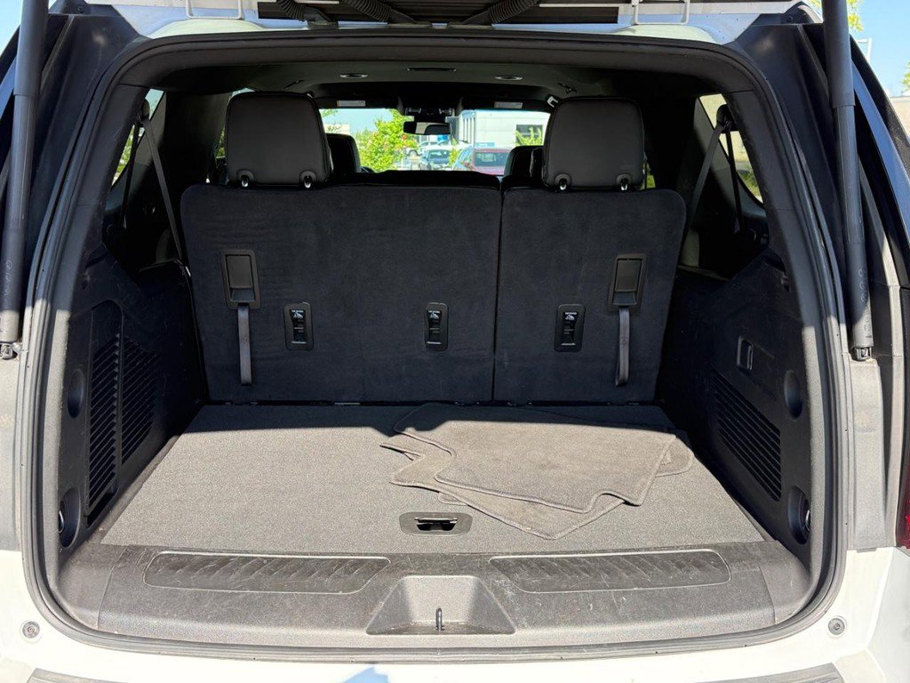 Used 2024 GMC Yukon XL SLT image 4