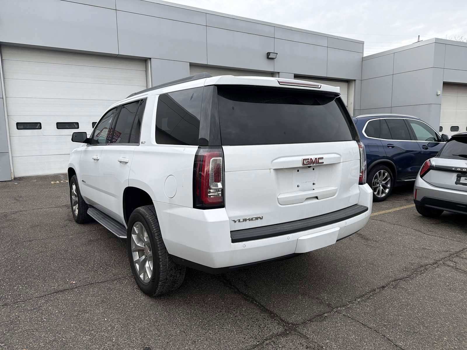 Used 2019 GMC Yukon SLT image 4
