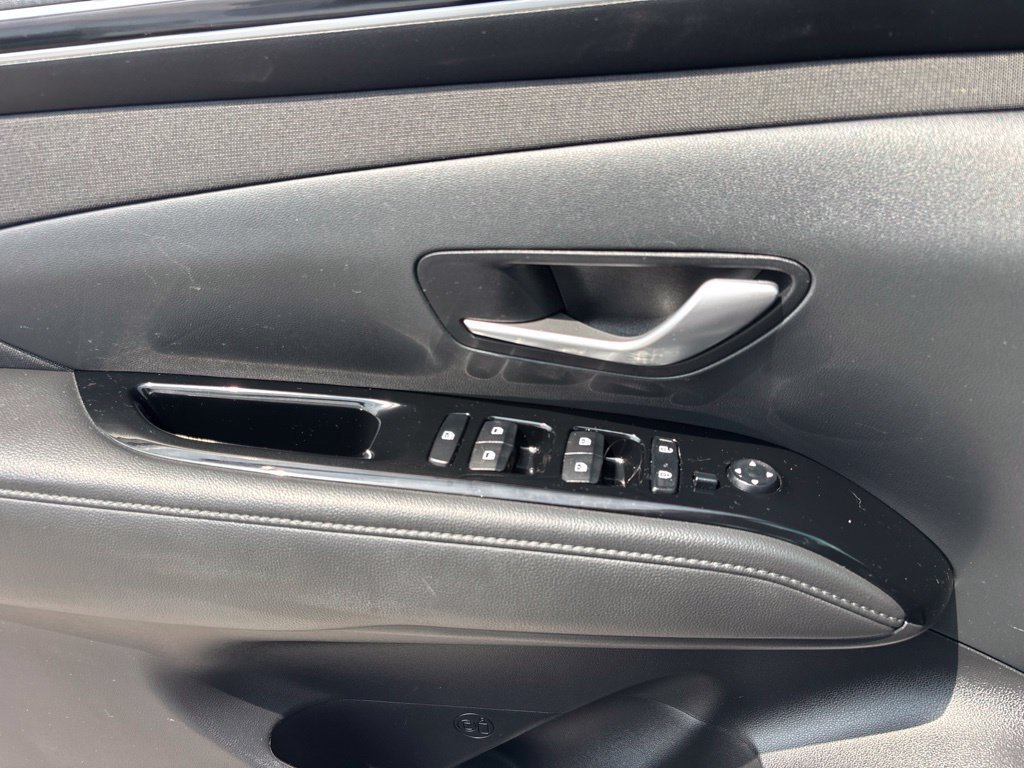 Used 2023 Hyundai Tucson Limited AWD/4WD image 28