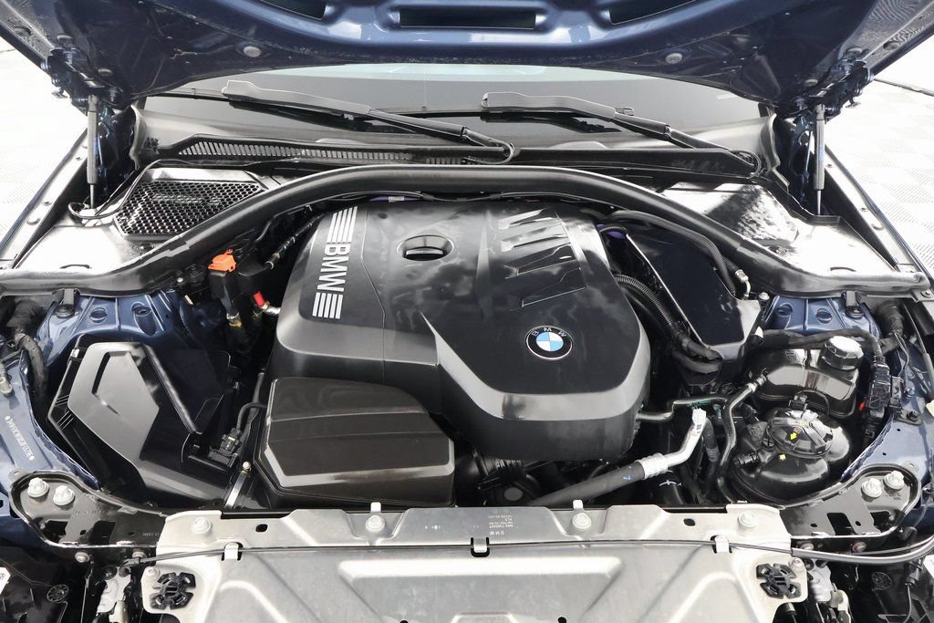 Used 2025 BMW 330i Sedan w/ Convenience Package RWD image 15