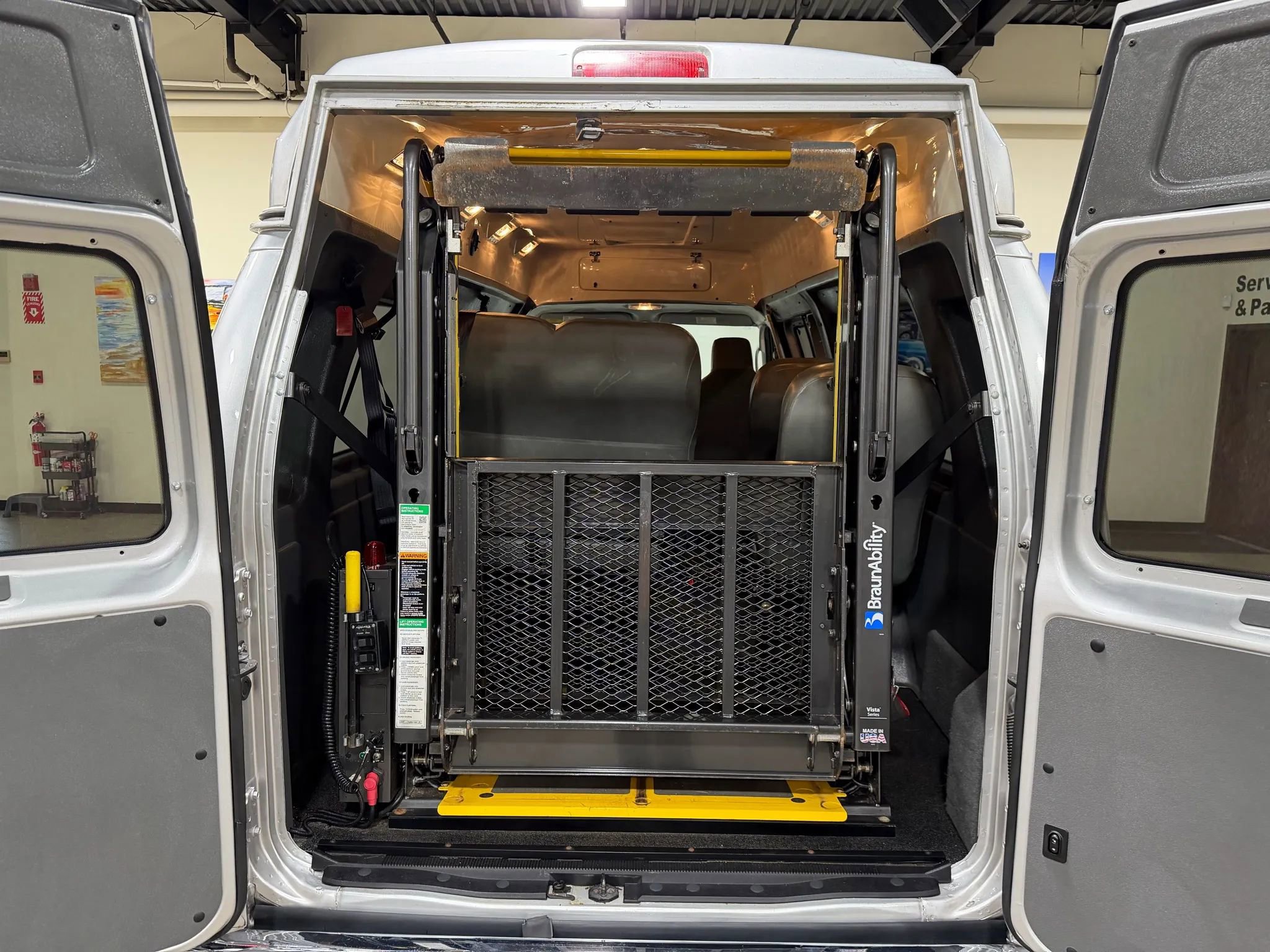 Used 2014 Ford E-250 and Econoline 250 Extended w/ Power Group image 47