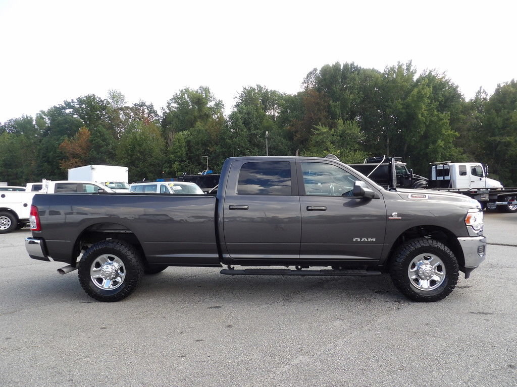 Used 2022 RAM 3500 Big Horn AWD/4WD image 9