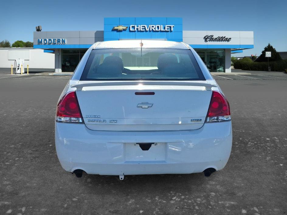 Used 2012 Chevrolet Impala LTZ FWD image 4