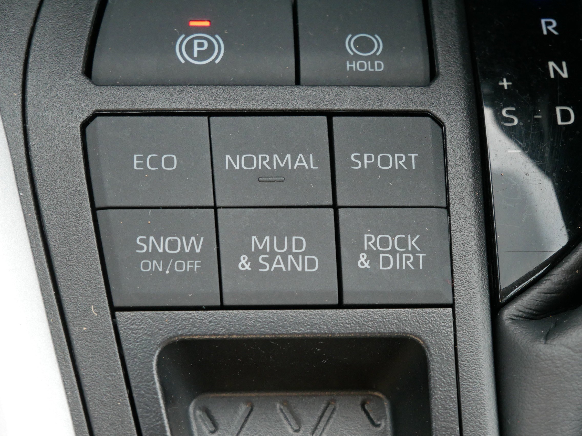 Certified 2025 Toyota RAV4 XLE image 29