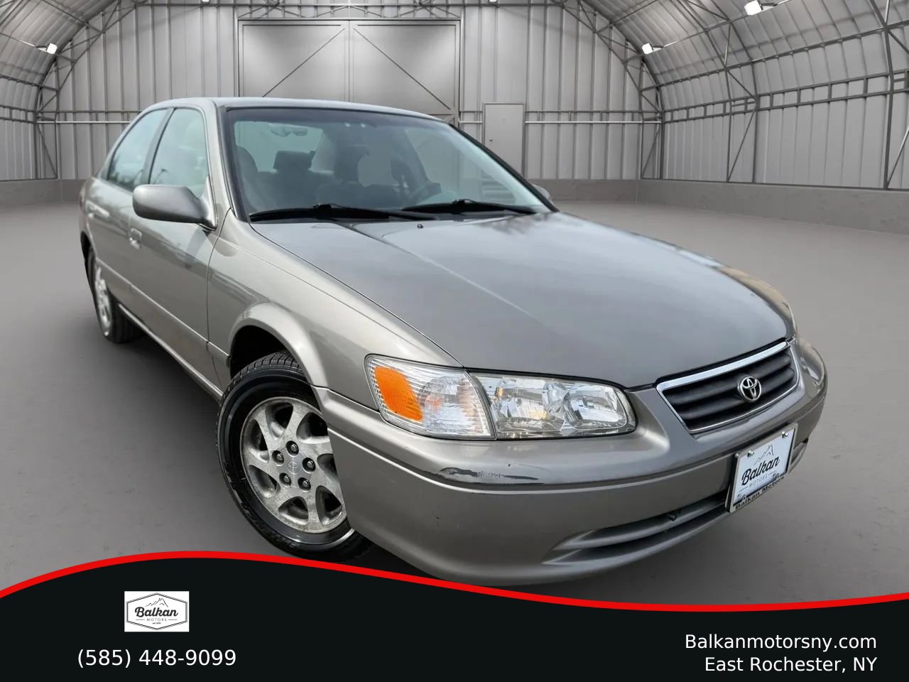 Used 2000 Toyota Camry LE FWD image 1