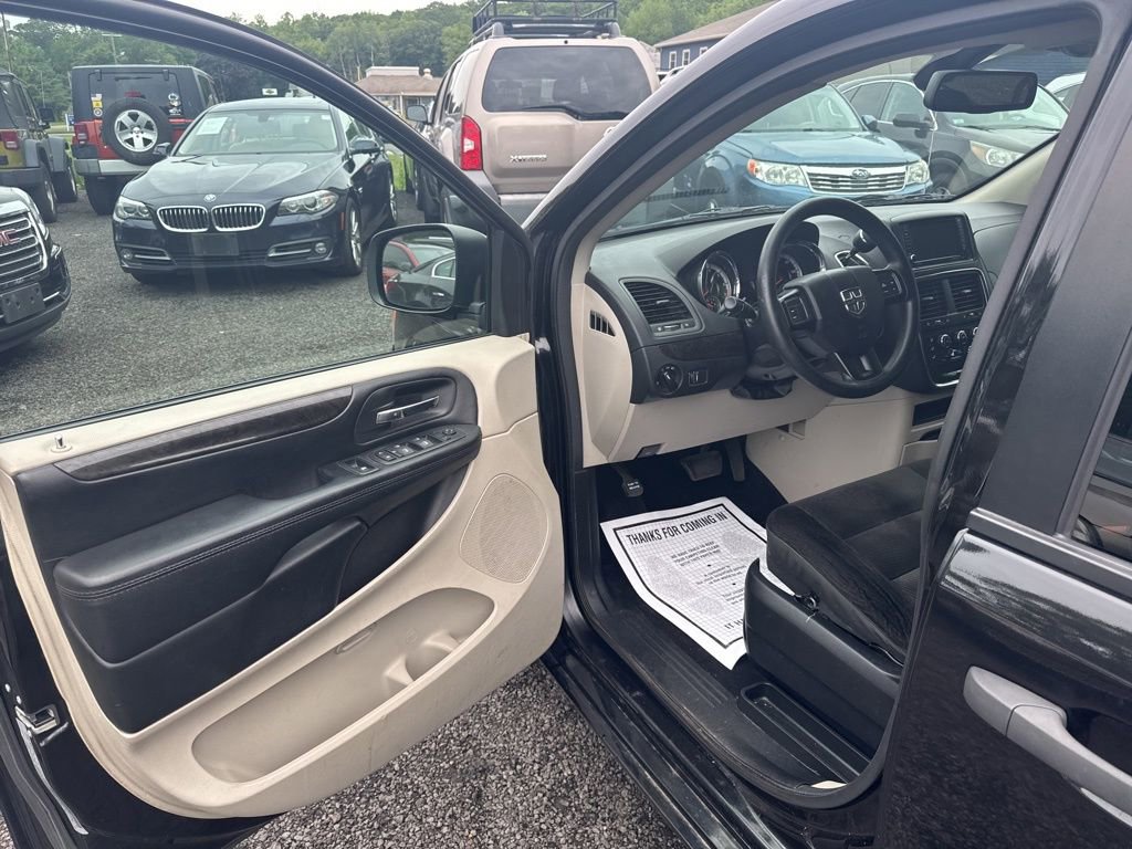 Used 2019 Dodge Grand Caravan SE image 27