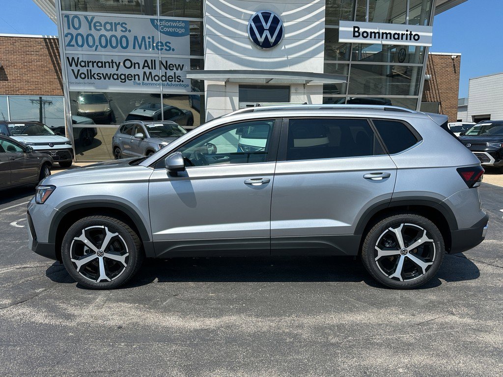 New 2025 Volkswagen Taos SEL image 2