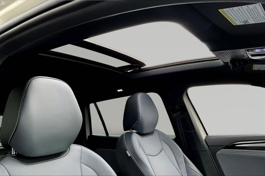 New 2026 Volkswagen Tiguan SE R-Line image 27