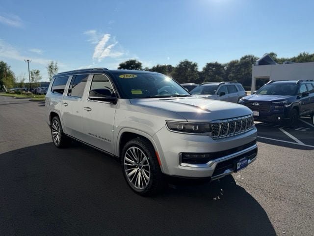 Used 2024 Jeep Grand Wagoneer L Series III AWD/4WD image 4