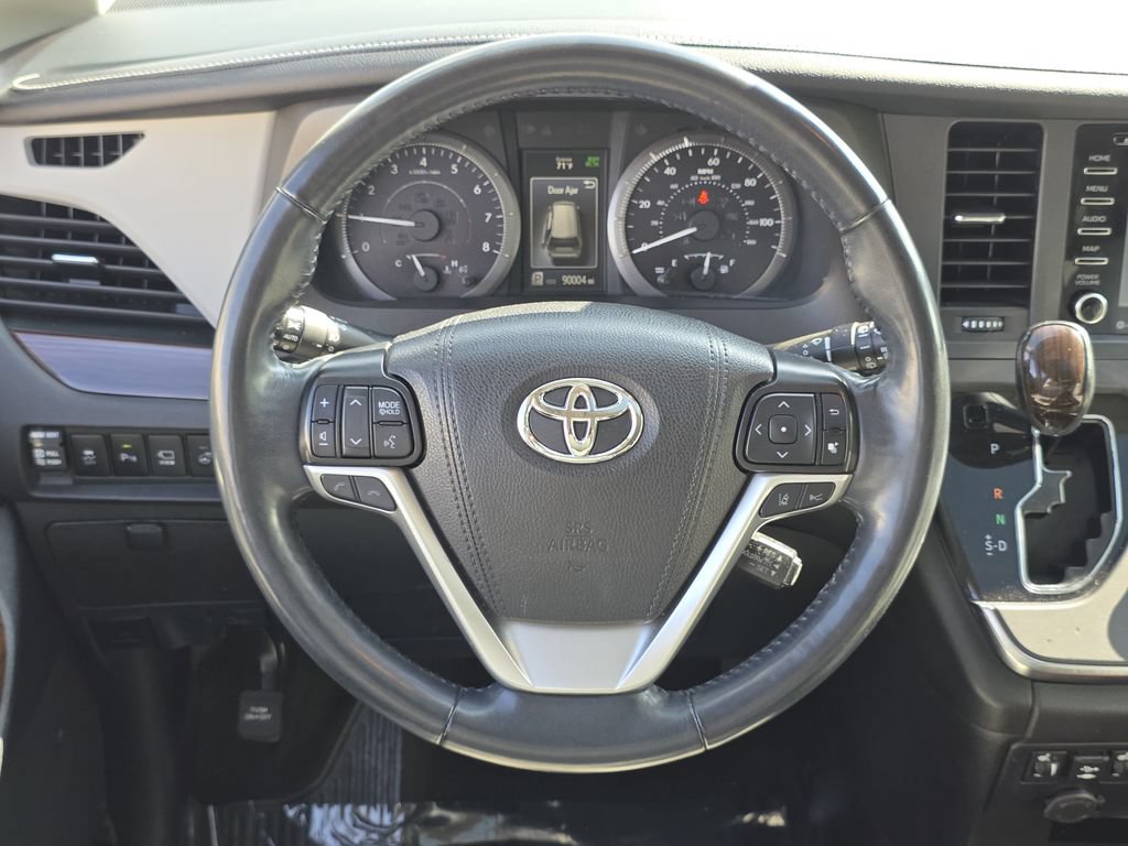 Used 2019 Toyota Sienna Limited AWD/4WD image 22